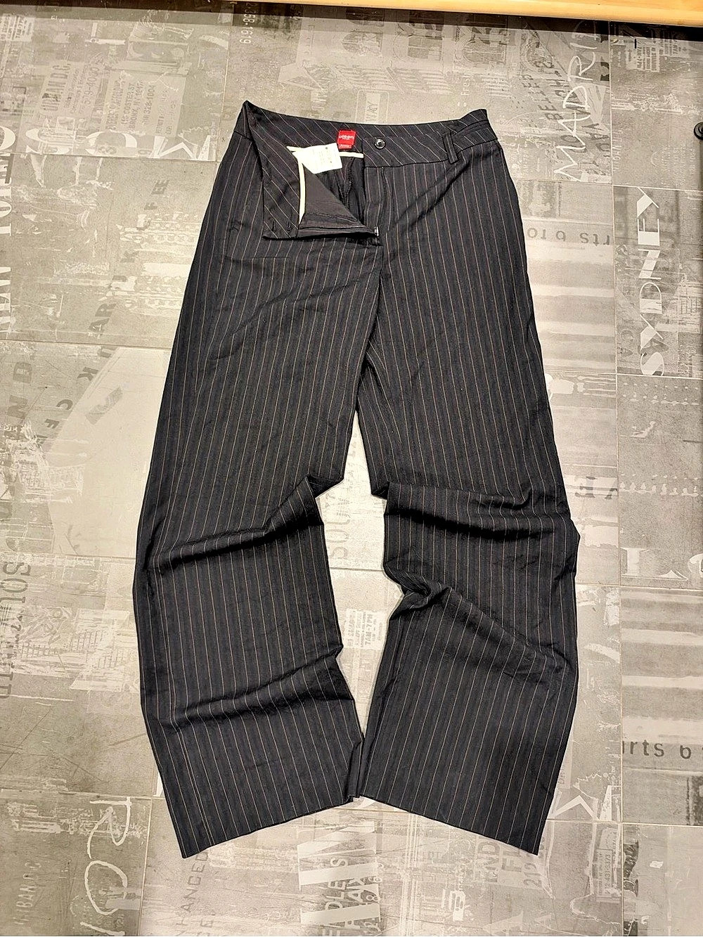 Olsen Pinstriped Trousers in Black Size 6 Like New